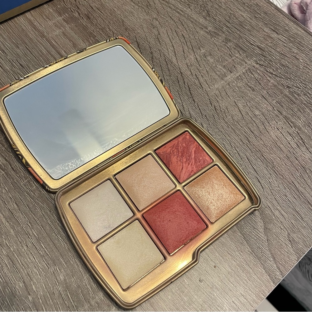 Hourglass Butterfly Ambient Lighting